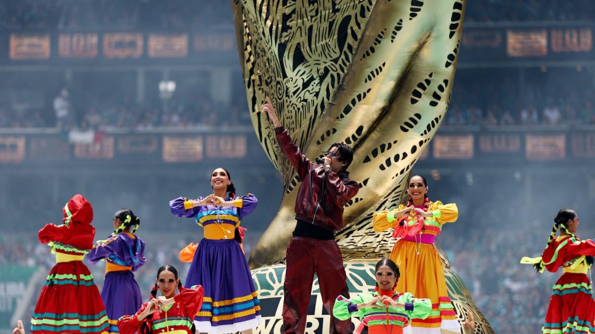 Danny Ocean pone a perrear a ‘adelitas’ durante show mundial