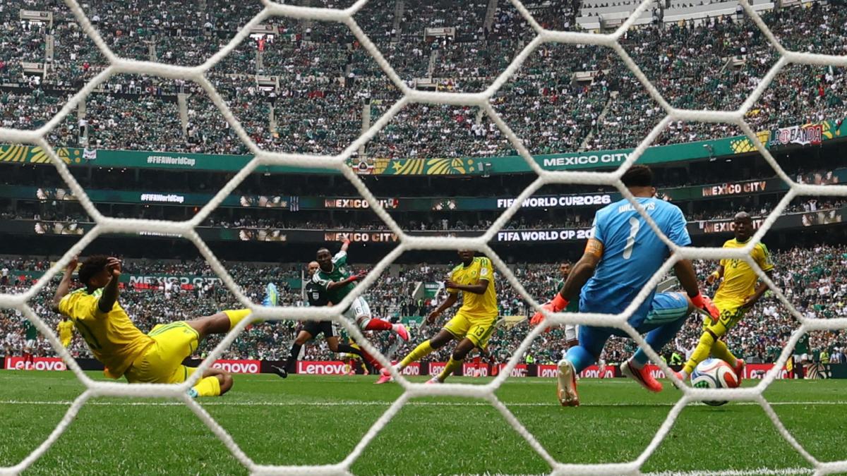 Quiñones anota el primer gol del Mundial 2026 y po