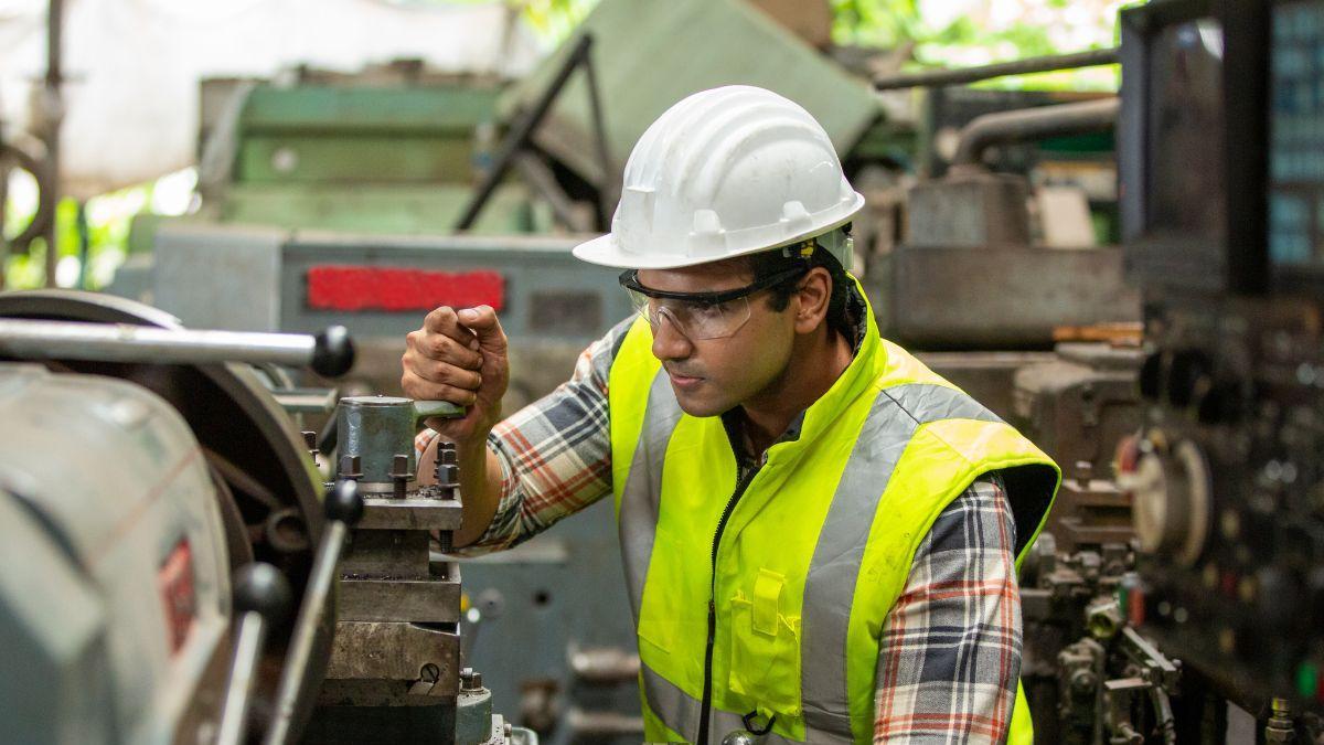 Producción industrial reporta crecimiento de 2.1% durante abril de 2026
