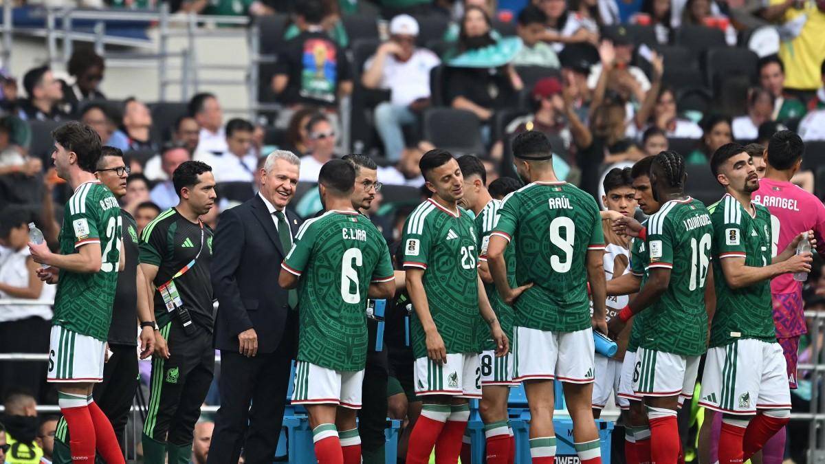 Afición enfurece con pausa de hidratación: comerciales corta