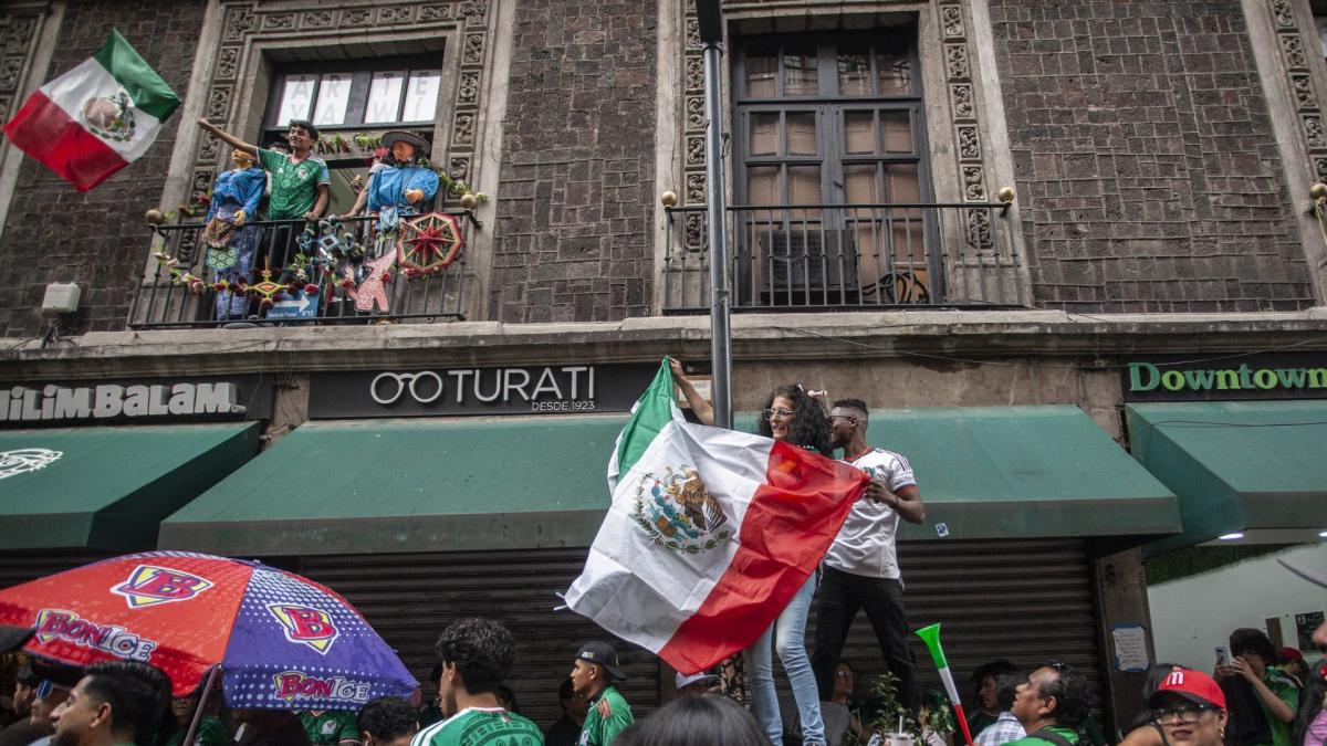 Comercios del Centro Histórico hacen su ‘agosto’ con increme