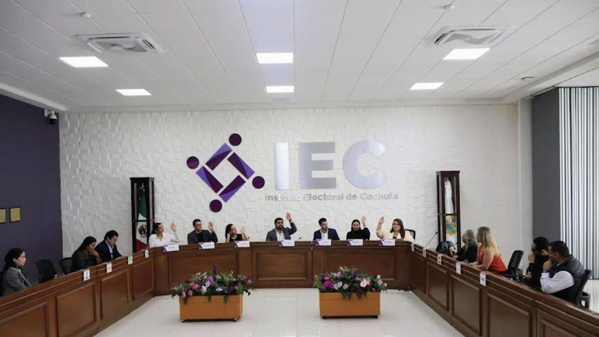 科阿韦拉州选举机构向9名比例代表议员颁发证书