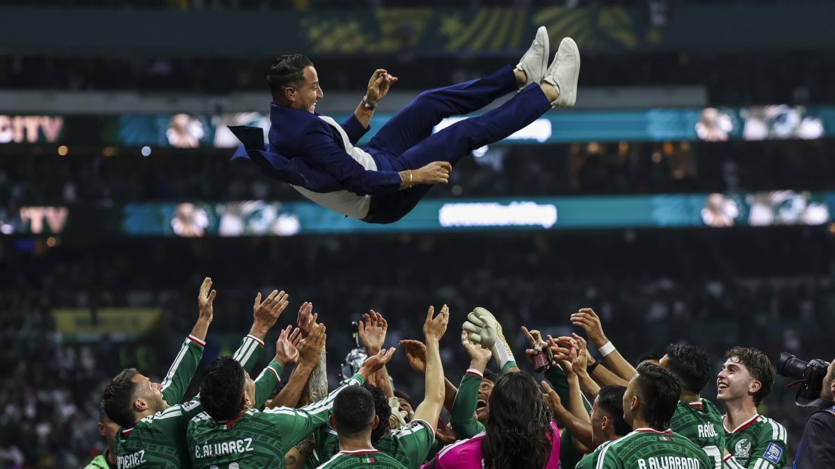 Andrés Guardado niega ser parte del Cuerpo Técnico del Tri: "Es un rumor nada más"