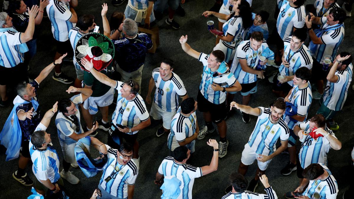 VIDEO: Afición de Argentina, a golpes ¡Entre ellos mismos!