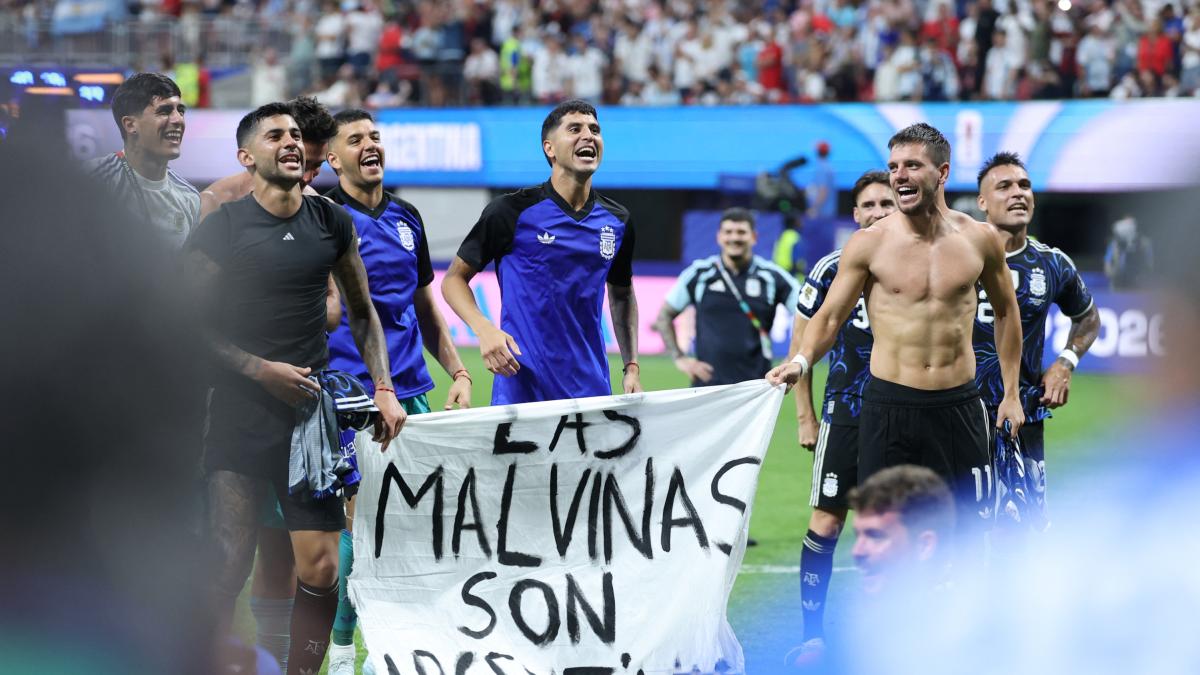 Reino Unido exige castigo: La presión total que dejaría a tres figuras de Argentina sin final