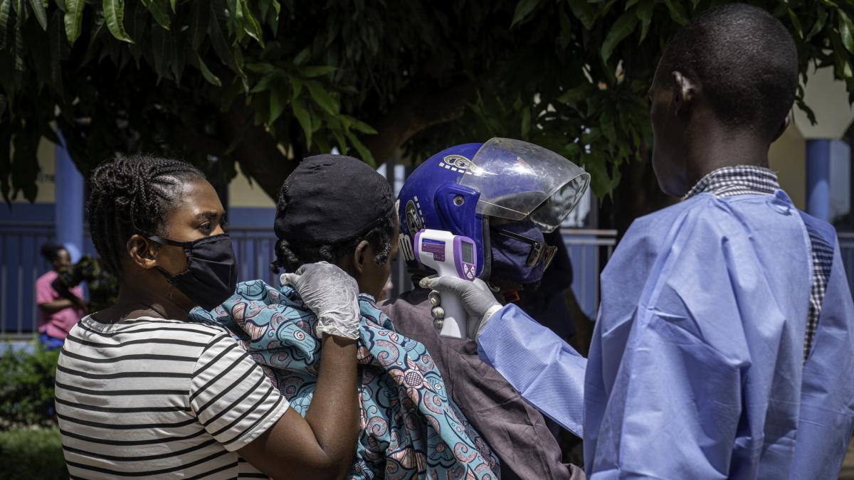 Ébola en el Congo supera los 9 mil 300 casos y 4 mil 400 muertos