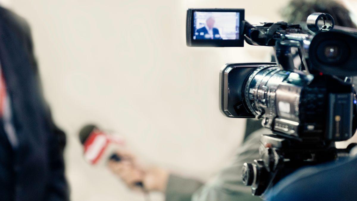 CRT aprueba lineamientos de derechos de las audiencias y niega censura
