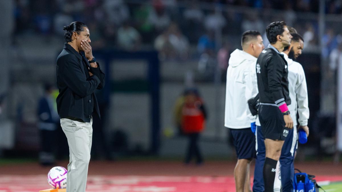 Joel Huiqui explota con sus jugadores tras empate ante Pumas: “Nadie es indispensable”