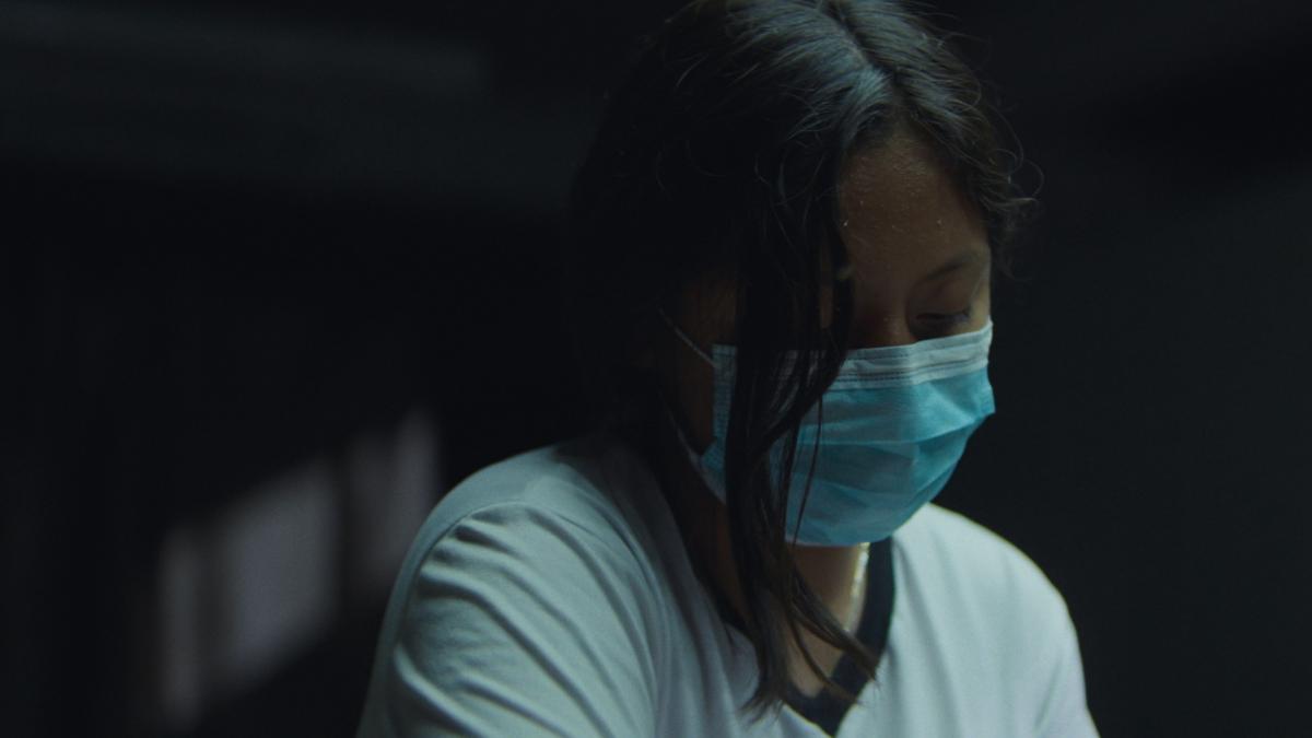 FICM: Forensita presenta la infancia de una niña entre cadáveres y sueños