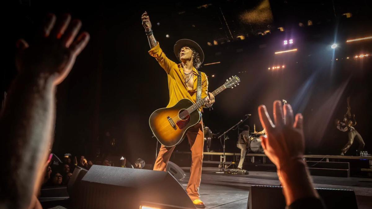 Enrique Bunbury triunfa en México tras vencer su enfermedad y dar marcha atrás a su retiro