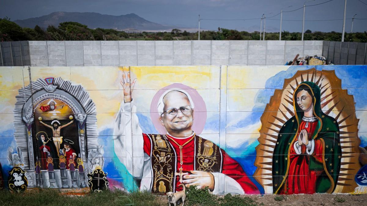 <![CDATA[Perú espera al papa León XIV mientras crece la incertidumbre por su salud]]>