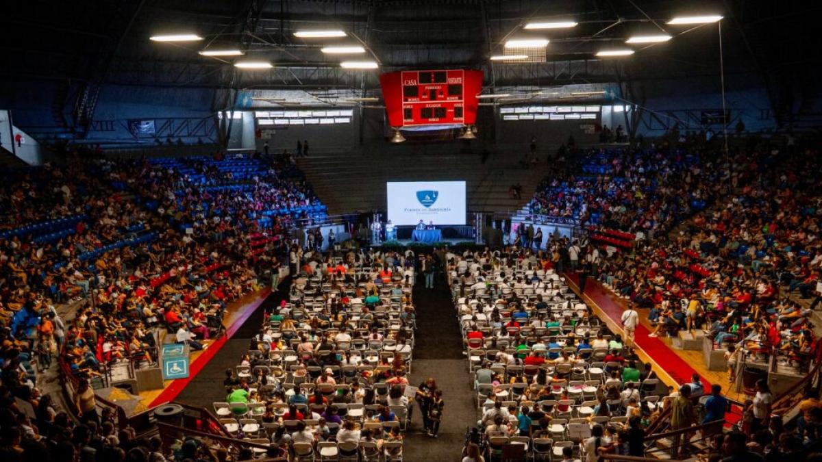 Mexico: Tijuana delivers scholarships to combat school dropouts and migration