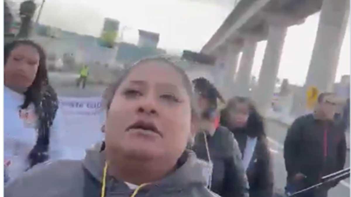 Bloqueo en la carretera México-Toluca: familiares de desaparecidos exigen avances a la fiscalía estatal